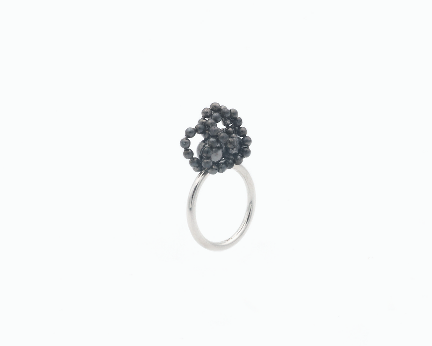 Ring "globolous", ruthenium blackened